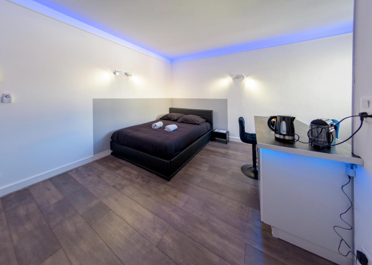 Appart'Hotel De La Gare - Cocooning มงเบลียาร์ ภายนอก รูปภาพ