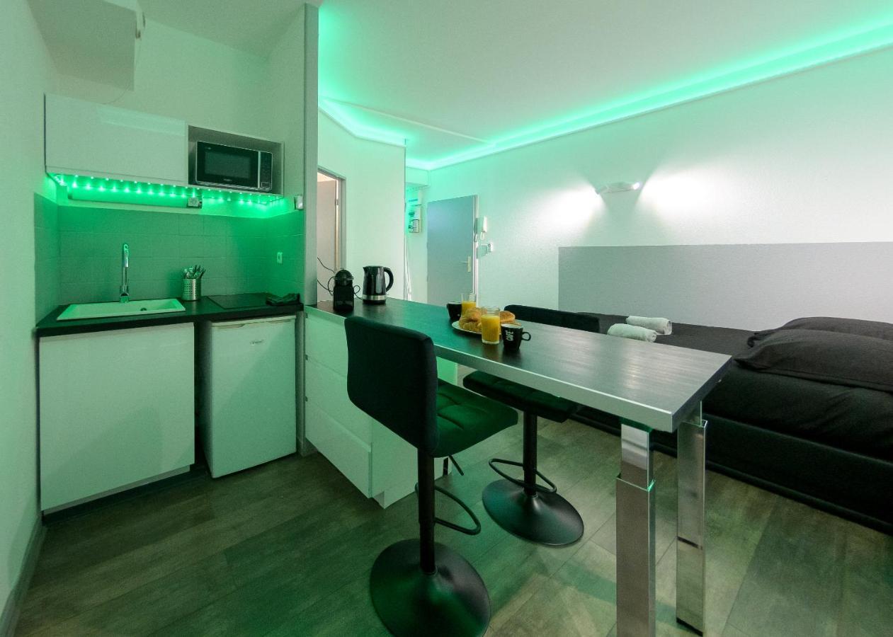 Appart'Hotel De La Gare - Cocooning มงเบลียาร์ ภายนอก รูปภาพ